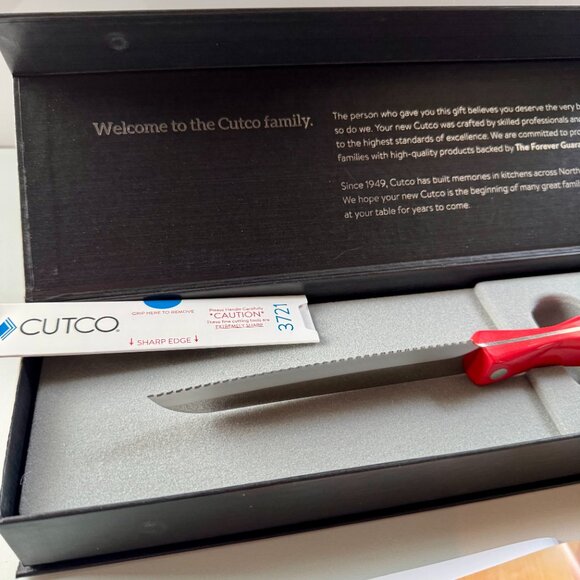Cutco 3721 Santoku Style Trimmer Red Handle – New in Box – Free USA Shipping - Picture 4 of 4